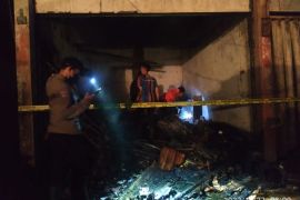 Tiga kios di Pasar Bandung Tulungagung terbakar