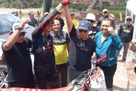 Gubernur Kalsel beri bonus besar untuk Wawan Kadri di Uncle Hard Enduro