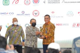 Pupuk Kaltim raih penghargaan Industri Hijau Kinerja Terbaik 2022 dari Kemenperin