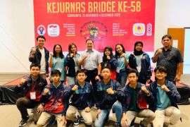 Ketum Gabsi Jatim semangati atletnya di Kejurnas Bridge ke-58 di Solo