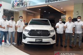 Dealar Toyota Kediri mulai pasarkan mobil dengan teknologi hybrid system
