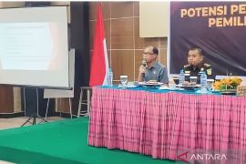 Bawaslu dan KPU Parepare sosialisasikan potensi permasalahan hukum