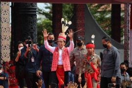 Presiden Jokowi Hadiri Temu Akbar Pasukan Merah Di  Pontianak Page 1 Small
