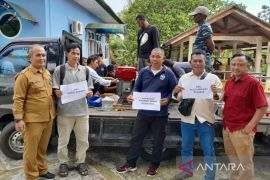Pemkab Bangka Barat fasilitasi penyaluran bantuan mesin tempel nelayan
