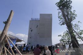 Ratusan atlet daftarkan diri pada Kejurnas Panjat Tebing Situbondo