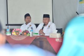 Baznas Lombok Barat salurkan bantuan sosial Rp1,1 miliar