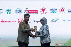 AQUA Mambal juga raih "Penghargaan Industri Hijau 2022"