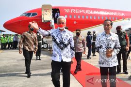 Ganjar Pranowo mengajak masyarakat Indonesia berwisata dalam negeri