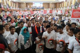 Ribuan anggota Relawan Perubahan Sumbar deklarasi dukung Anies Baswedan sebagai capres