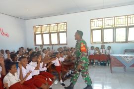 Koramil 1708-01/BK ajarkan wawasan kebangsaan siswa SD YPK Samber
