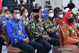 Bupati hadiri pencanangan reformasi birokrasi di istana Wapres RI