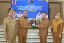 Bupati Labura minta berikan pelayanan yang baik untuk masyarakat