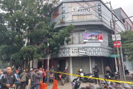 Pertokoan sekitar Astana Anyar Bandung tutup pascaledakan bom