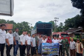 Masyarakat Kajai Pasaman Barat salurkan donasi buat gempa Cianjur