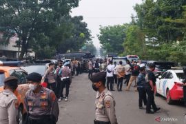 Polisi ledakkan bom sisa kejadian bom bunuh diri