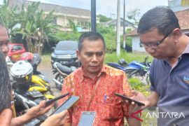 Bangka terima 1.000 paket sembako subsidi