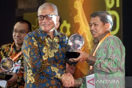 Terima Penghargaan National Lighthouse, APR jadi role model industri 4.0 Indonesia