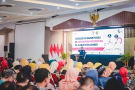 Bupati Jember ingatkan kepala sekolah hindari pungutan liar