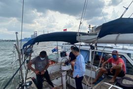 Imigrasi Jakut beri izin tinggal darurat WNA terdampar di Laut Jawa