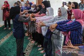 Trauma Healing untuk warga Astana Anyar