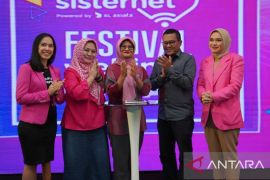 Sisternet Gelar "Festival Webinar Pintar 2022" Pelatihan UMKM Perempuan Agar Siap Hadapi Potensi Resesi