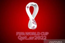 Piala Dunia 2022: Foto Messi angkat trofi pecahkan rekor 'like' Instagram