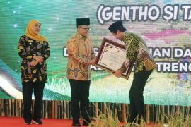 Petani Trenggalek manfaatkan rumen kambing untuk pupuk organik ramah lingkungan