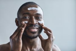 Benarkah kulit pria lebih berminyak dibanding perempuan?