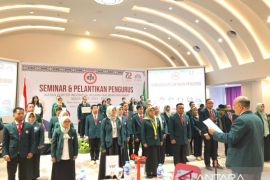 Ketum IDI minta dokter Kalimantan Barat cegah masyarakat berobat ke Malaysia