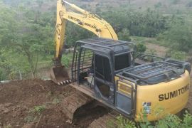 Proyek selesai tapi belum dibayar, rekanan aspirasi dewan Lombok Tengah protes