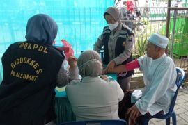 Polres Langkat lakukan pengobatan gratis di Haul Tuan Guru Babussalam