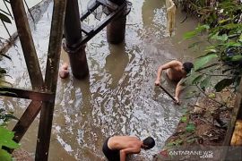 PDAM Tirta Raja OKU perbaiki pompa intake terbakar