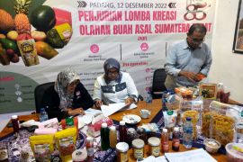 Ini pemenang lomba kreasi kuliner buah Antara Biro Sumbar