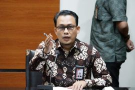 KPK tetapkan Bupati Mamberamo Tengah RHP menjadi tersangka TPPU