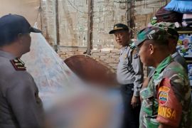 Warga Securai Selatan Langkat dihebohkan dengan temuan mayat IRT dan anaknya