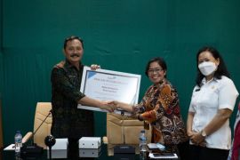Pemkot Denpasar terima penghargaan BKKBN karena sukses tangani stunting