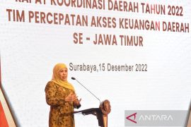 Gubernur Khofifah kukuhkan 7 TPAKD Jatim