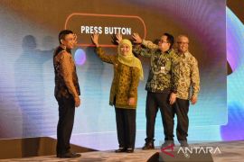 Khofifah luncurkan Prokesra lindungi pelaku usaha dari rentenir