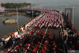 Tari Remo massal di Surabaya