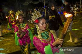 Pembukaan Festival Kemilau Meratus di HST