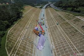 Respon anjloknya kereta teknis KCJB sampai syarat naik kereta jelang Nataru kemarin