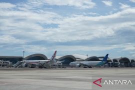Puncak arus mudik Natal melalui Bandara Hasanuddin diperkirakan H-2