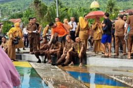 Piala dunia dan tradisi "batobo" di Maluku Utara