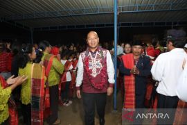 Bupati Nikson Nababan serap usulan pembangunan masyarakat Pangaribuan