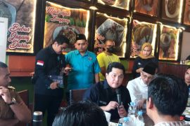 Menteri BUMN Erick Thohir jawab pertanyaan soal jadi capres 2024