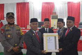 AZP sampaikan Ranperda R-APBD TA 2023 ke DPRD Palas