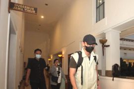 KPK geledah Kantor Gubernur Jawa Timur