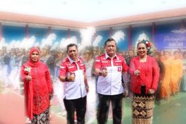 Ratusan keluarga wargabinaan datang ke Lapas Perempuan Pekanbaru, peringatan Hari Ibu ke-94 berlangsung meriah