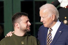 Biden berjanji akan perbanyak bantuan militer untuk Ukraina