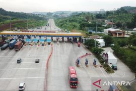 140.585 kendaraan tinggalkan Jakarta menuju timur H-4 Natal